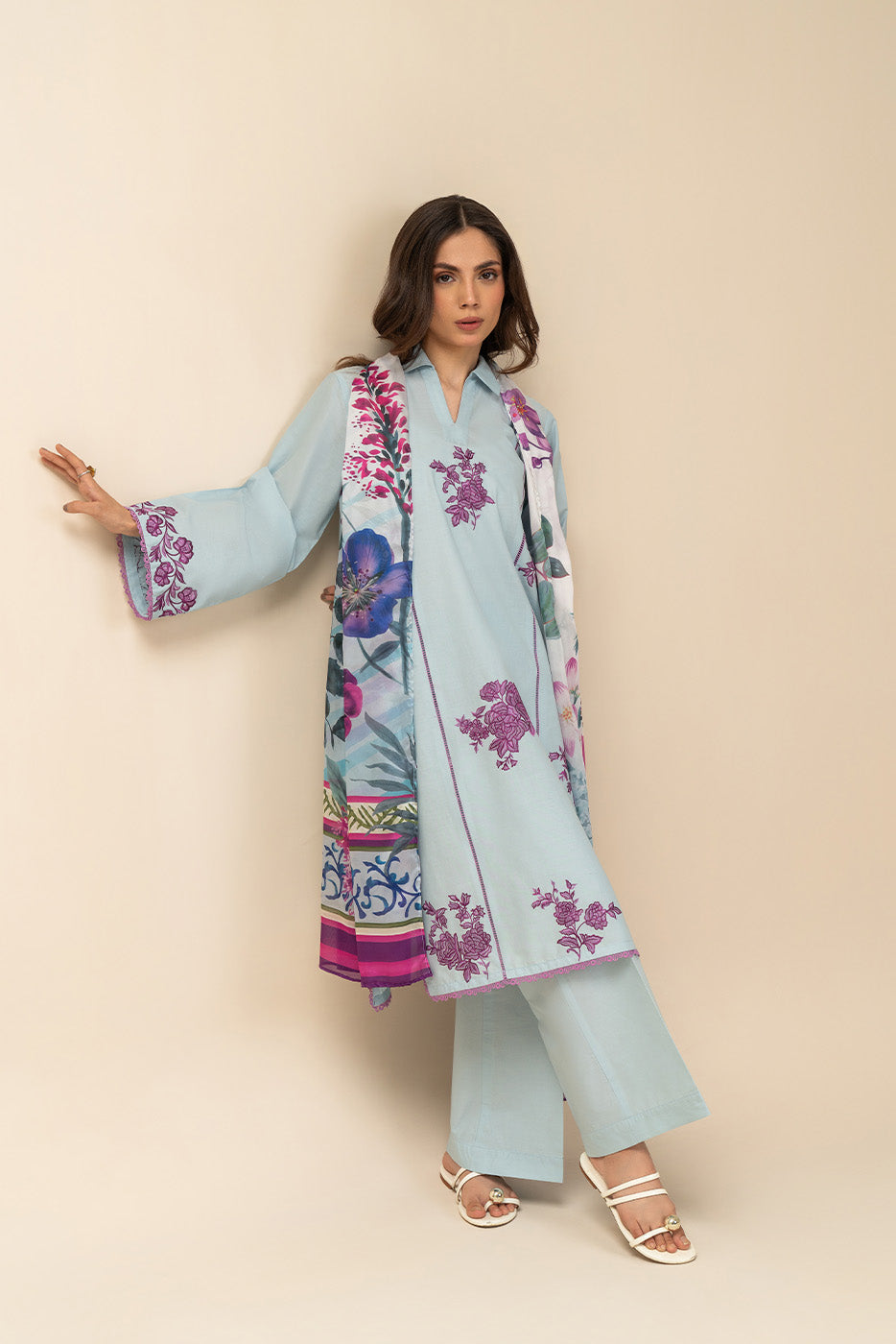 3 PIECE EMBROIDERED LAWN SUIT-BLUEBELL BLOOM (UNSTITCHED)