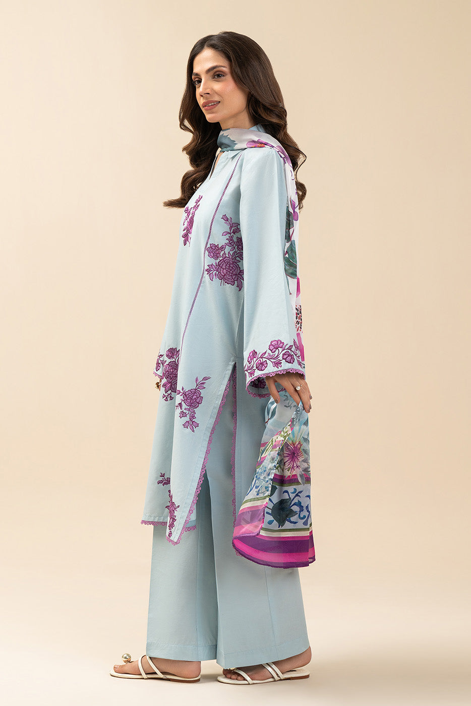 3 PIECE EMBROIDERED LAWN SUIT-BLUEBELL BLOOM (UNSTITCHED)