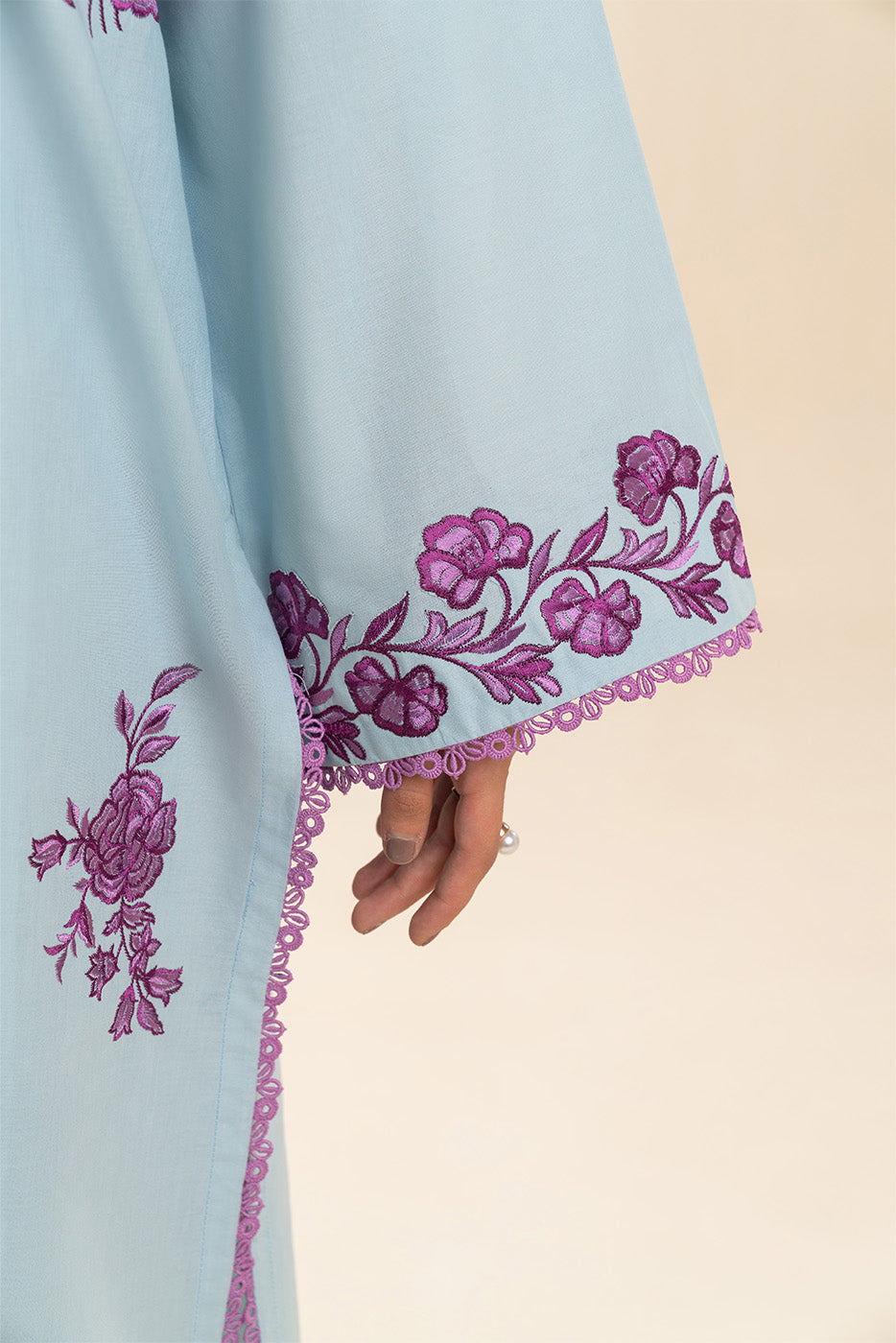 3 PIECE EMBROIDERED LAWN SUIT-BLUEBELL BLOOM (UNSTITCHED)