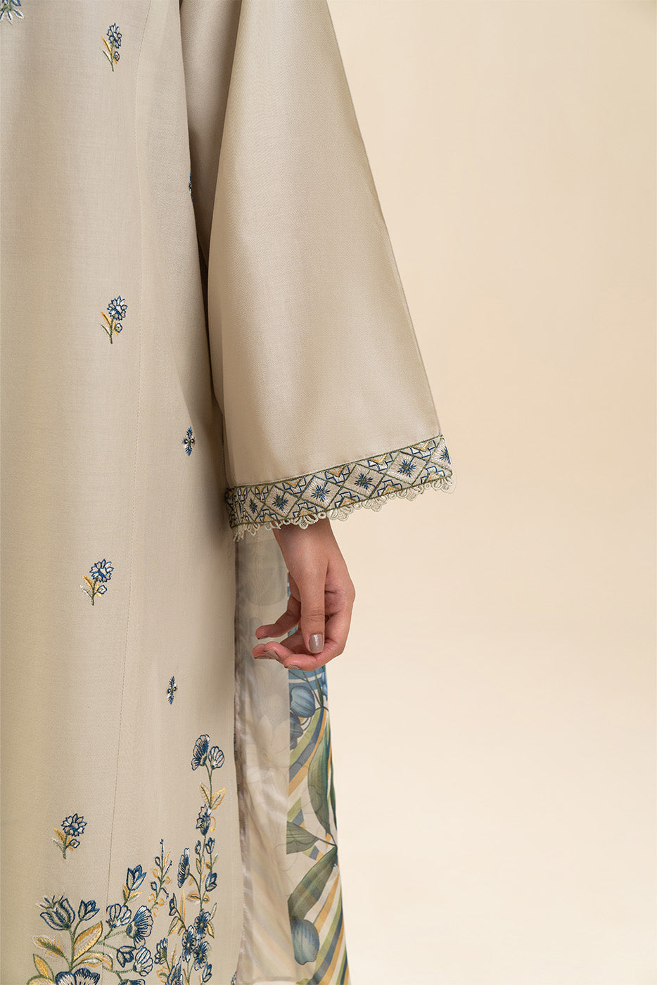 3 PIECE EMBROIDERED LAWN SUIT-IVORY ORCHARD (UNSTITCHED)