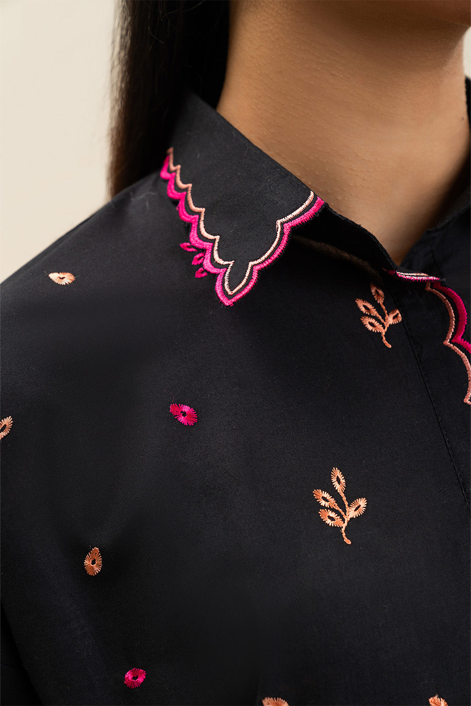 2 PIECE EMBROIDERED LAWN SUIT-VERDANT SPRAY (UNSTITCHED)