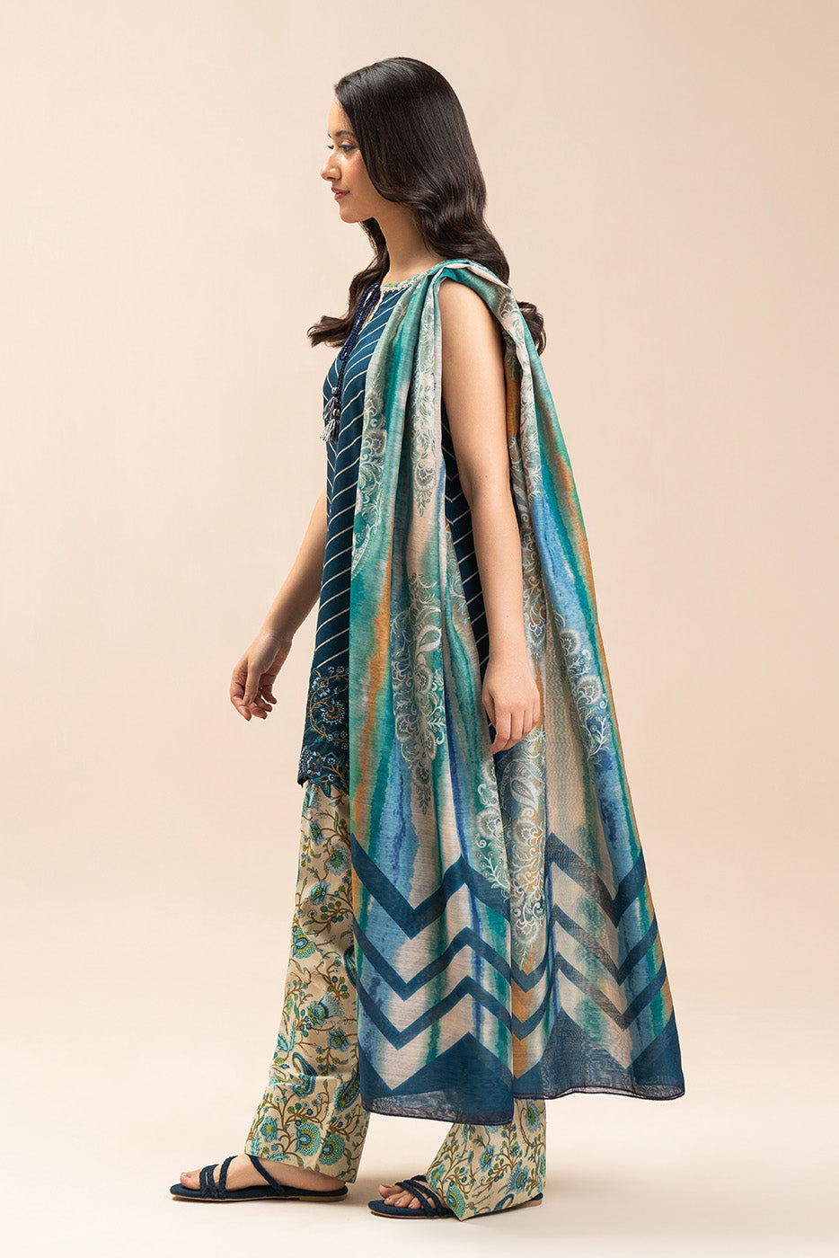 3 PIECE EMBROIDERED LAWN SUIT-AZURE STAMP (UNSTITCHED)