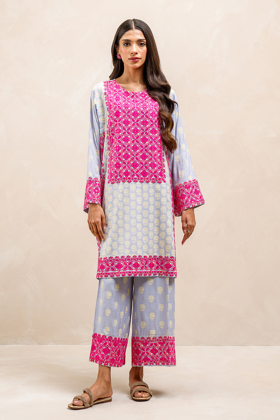 2 PIECE EMBROIDERED SILK SUIT (LUXURY-PRET)