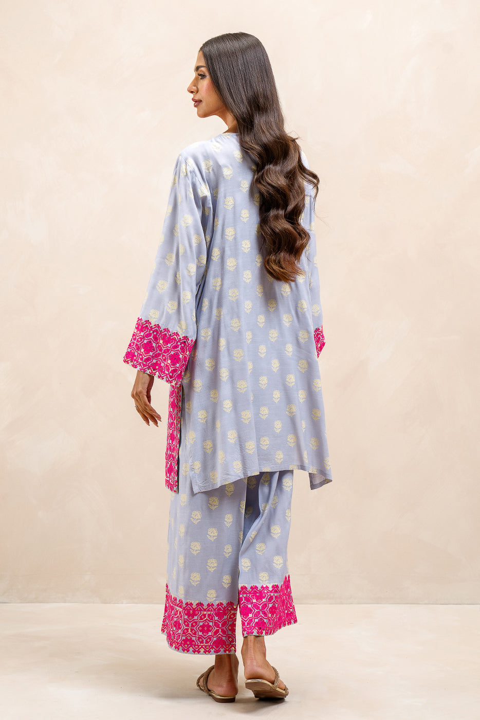 2 PIECE EMBROIDERED SILK SUIT (LUXURY-PRET)