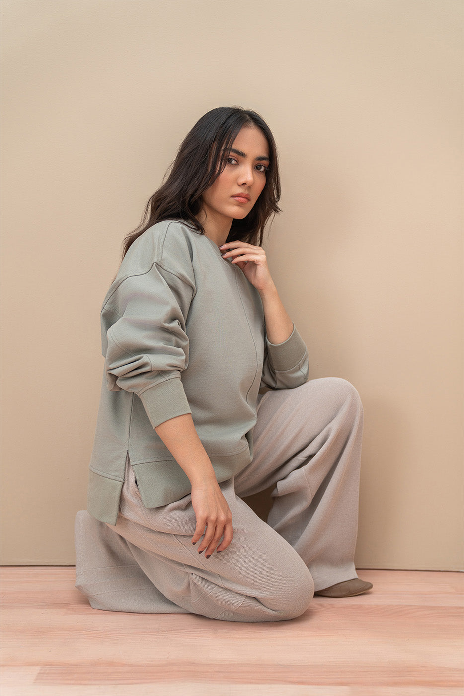 RELAXED FIT SWEATSHIRT