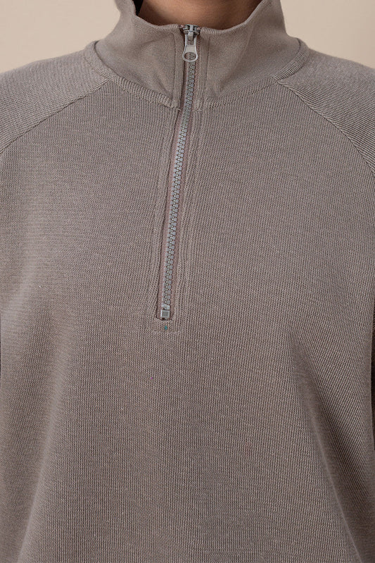 HALF ZIP SWEATSHIRT