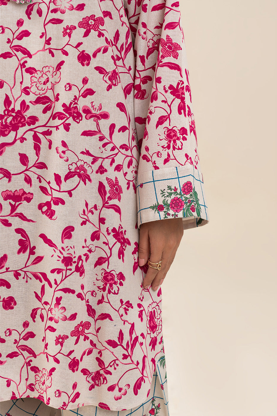 2 PIECE PRINTED KHADDAR SUIT (PRET)