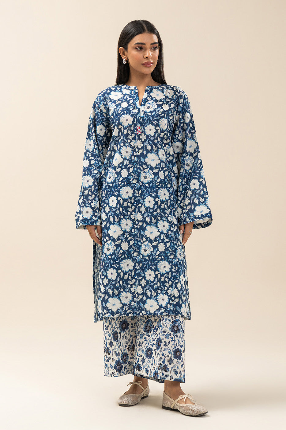 2 PIECE PRINTED KHADDAR SUIT (PRET)