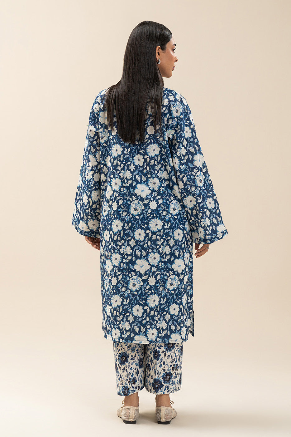 2 PIECE PRINTED KHADDAR SUIT (PRET)