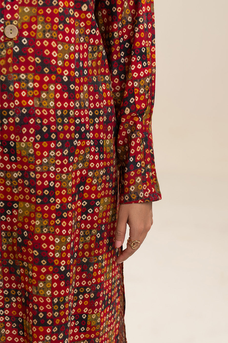 2 PIECE PRINTED KHADDAR SUIT (PRET)