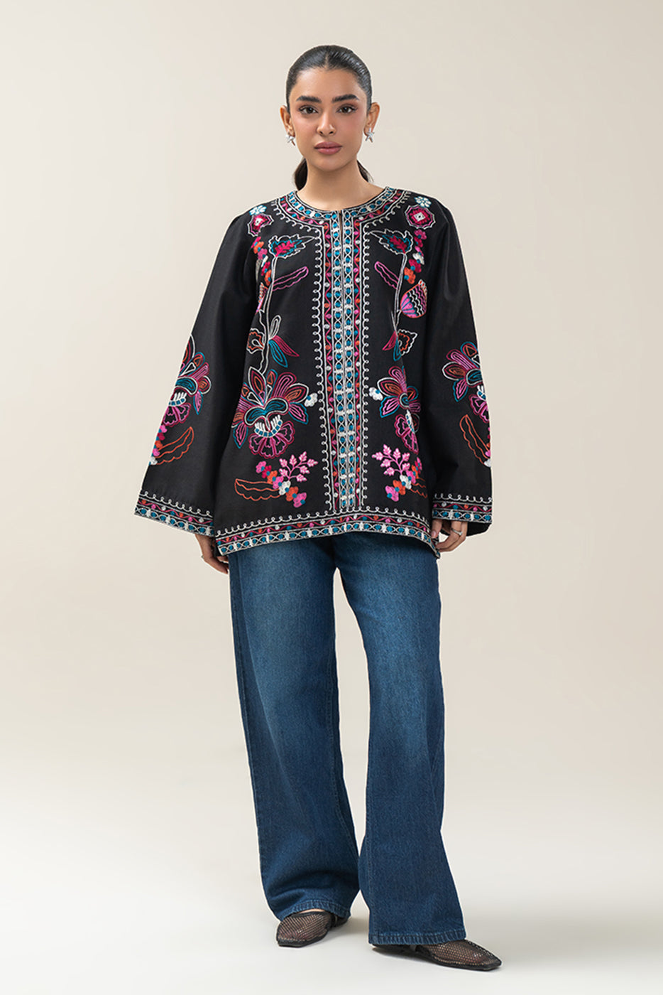 EMBROIDERED SLUB KHADDAR TOP (PRET)
