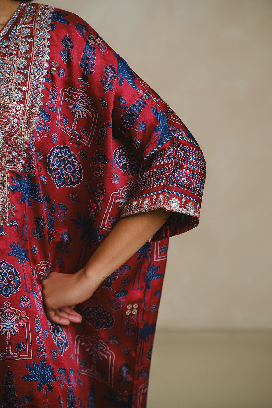 EMBROIDERED SILK SHIRT (LUXURY-PRET)