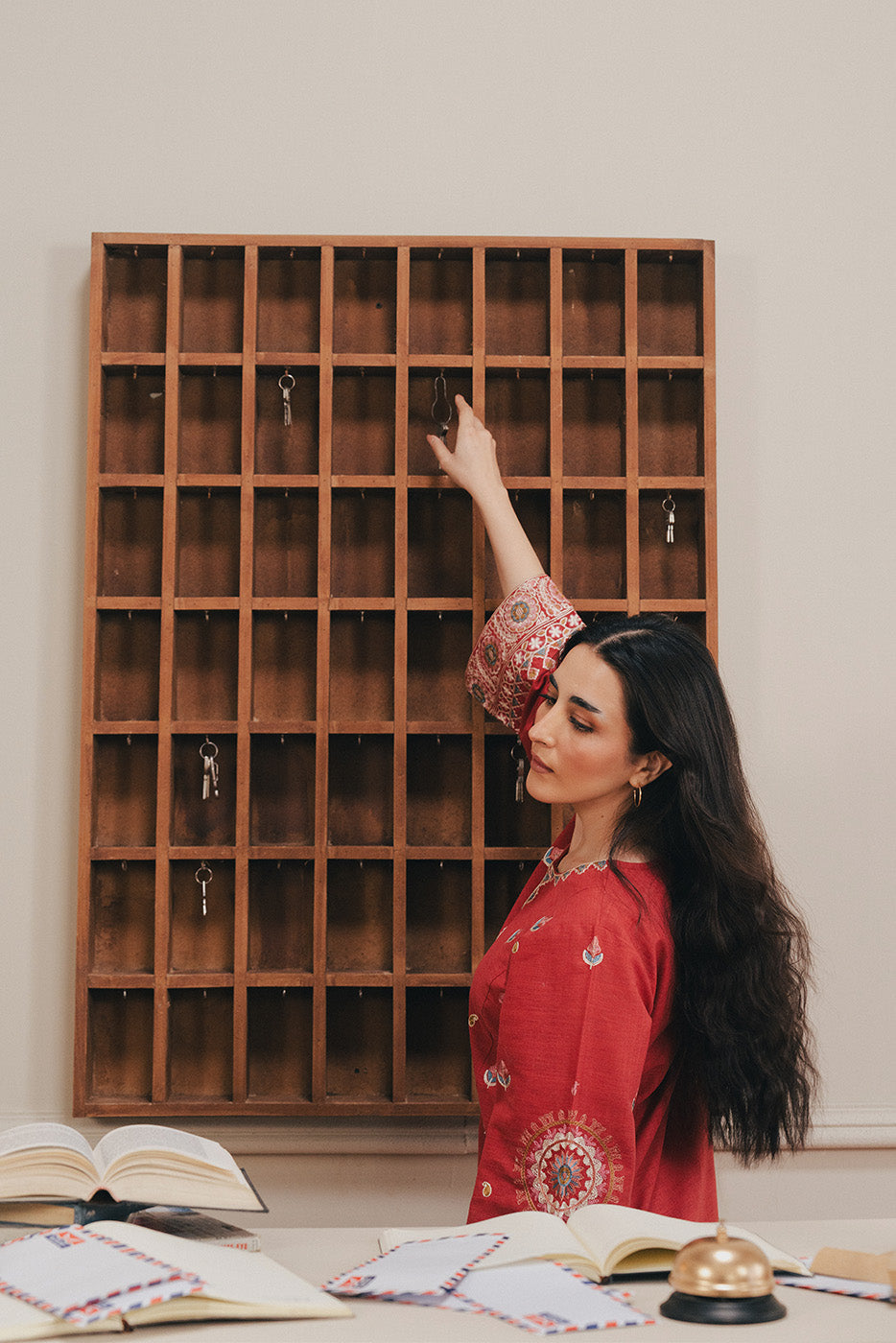 2 PIECE EMBROIDERED TWO WAY SLUB SUIT (PRET)