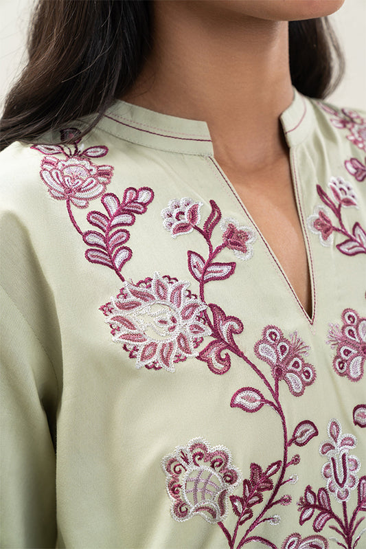 2 PIECE EMBROIDERED CAMBRIC SUIT (PRET)