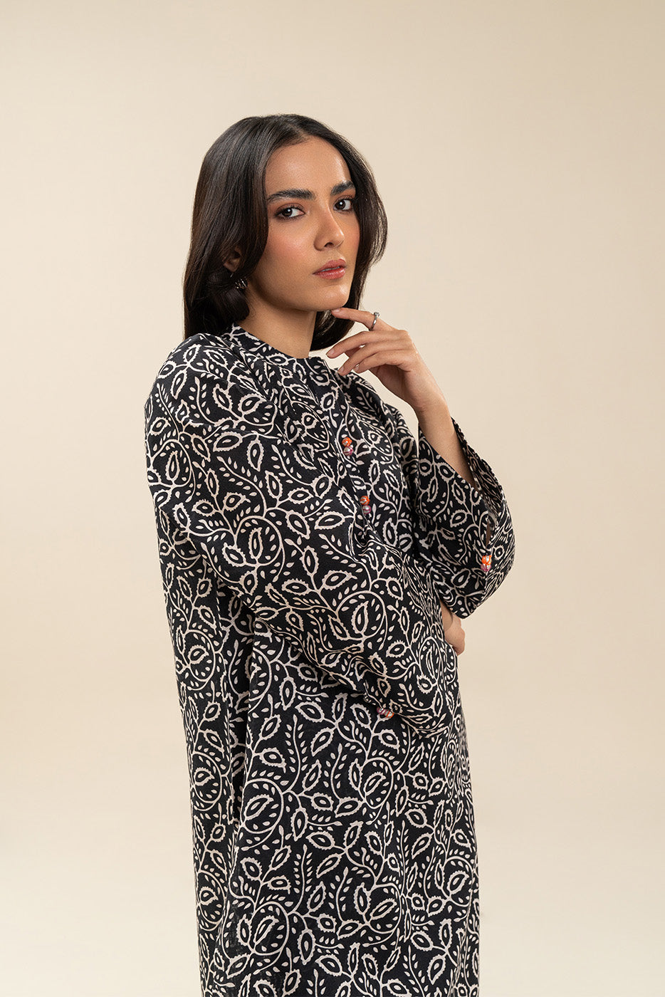 2 PIECE PRINTED KHADDAR SUIT (PRET)