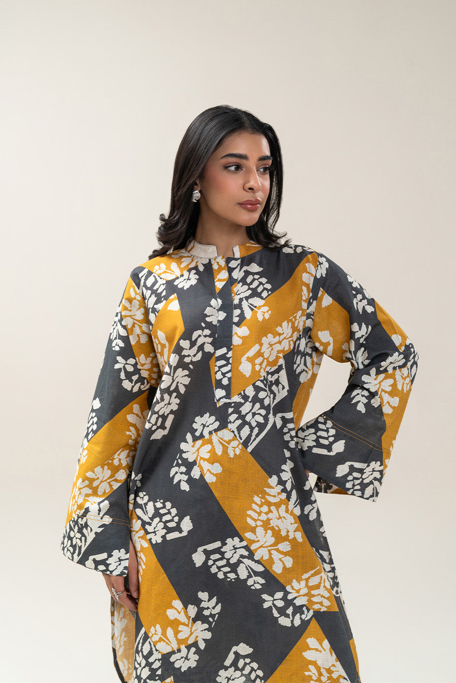 2 PIECE PRINTED KHADDAR SUIT (PRET)