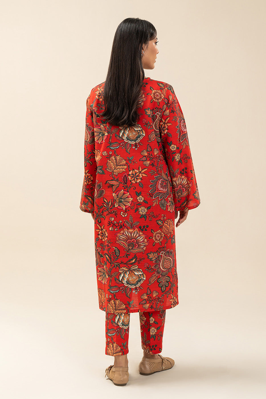 2 PIECE PRINTED KHADDAR SUIT (PRET)