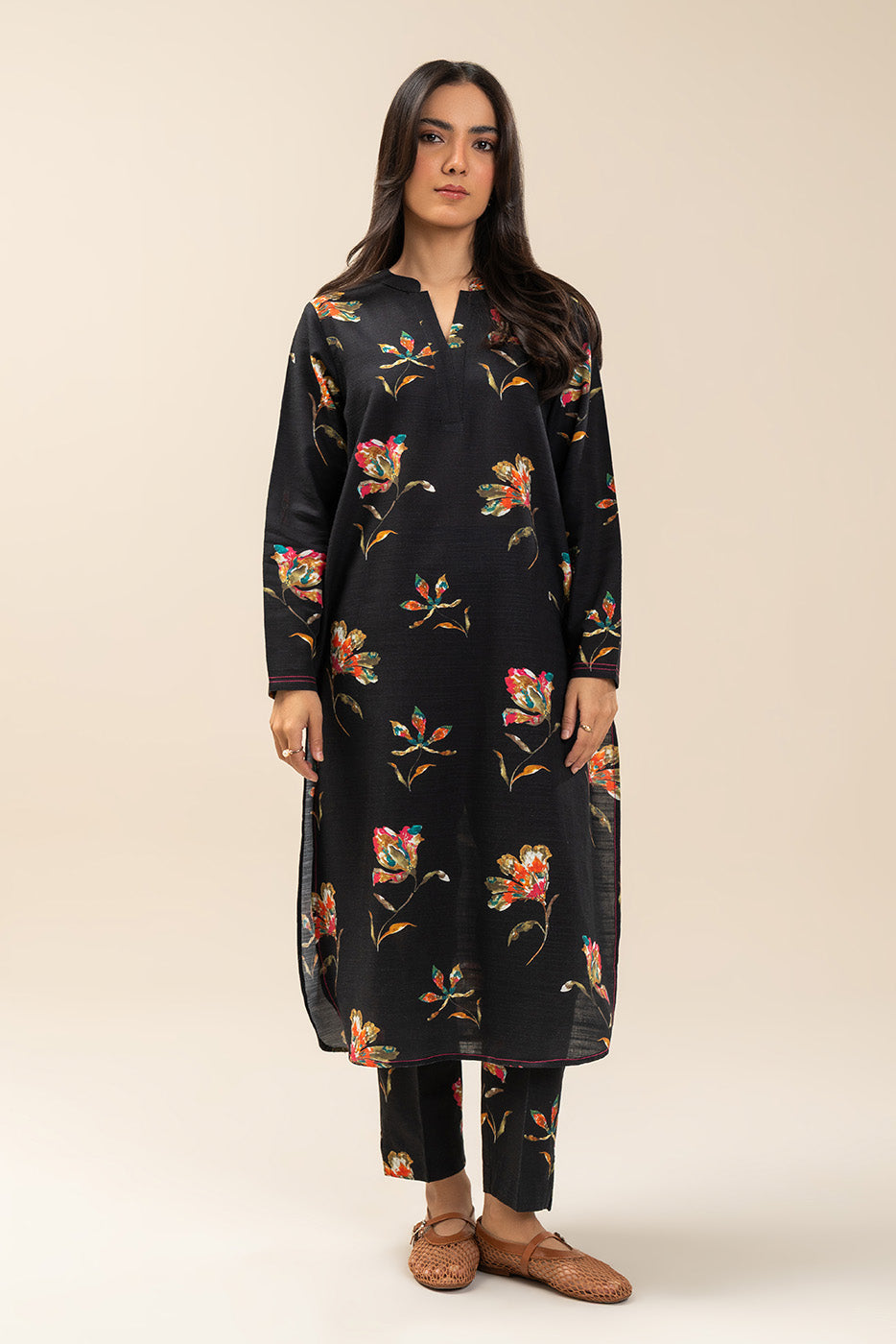 2 PIECE PRINTED KHADDAR SUIT (PRET)