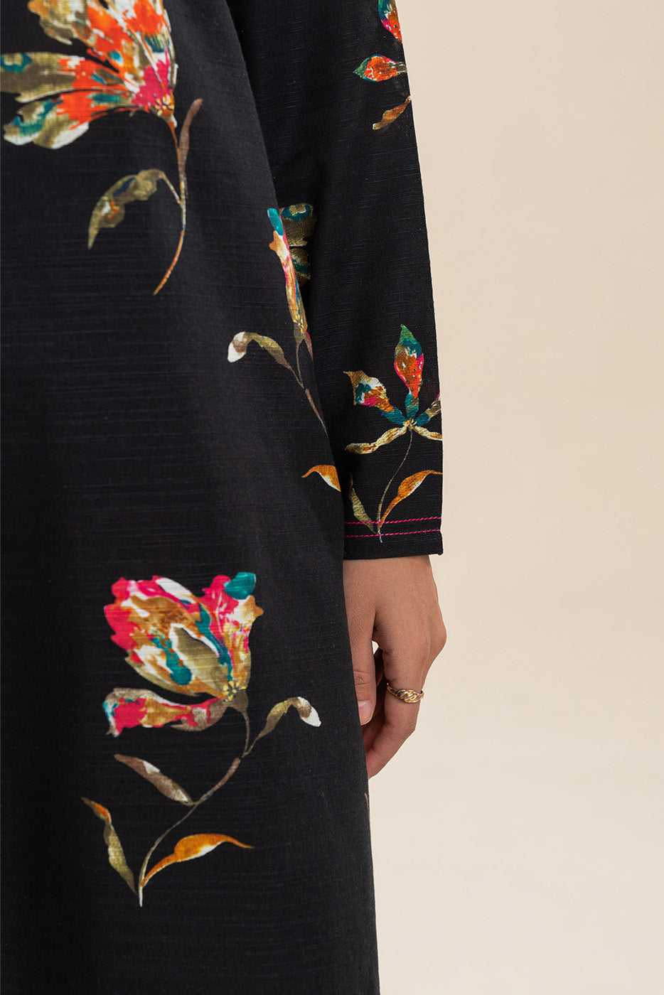 2 PIECE PRINTED KHADDAR SUIT (PRET)