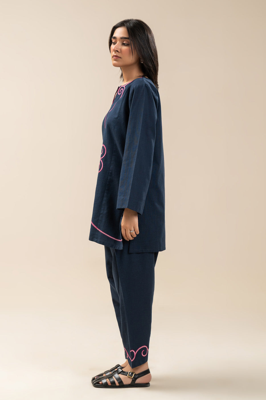 2 PIECE EMBROIDERED TWO WAY SLUB SUIT (PRET)