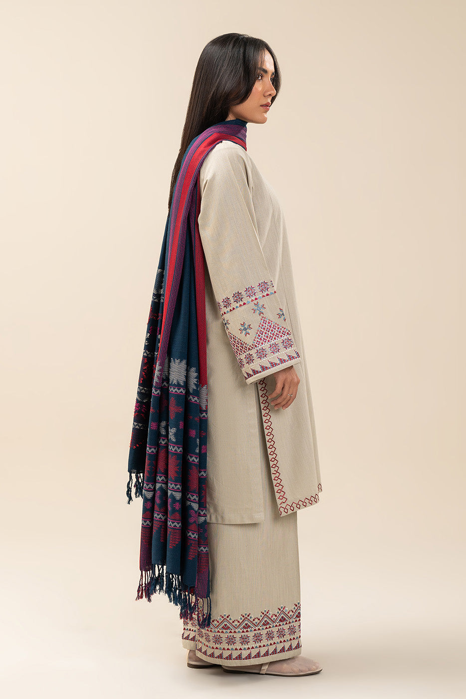 3 PIECE EMBROIDERED SLUB KHADDAR SUIT (PRET)