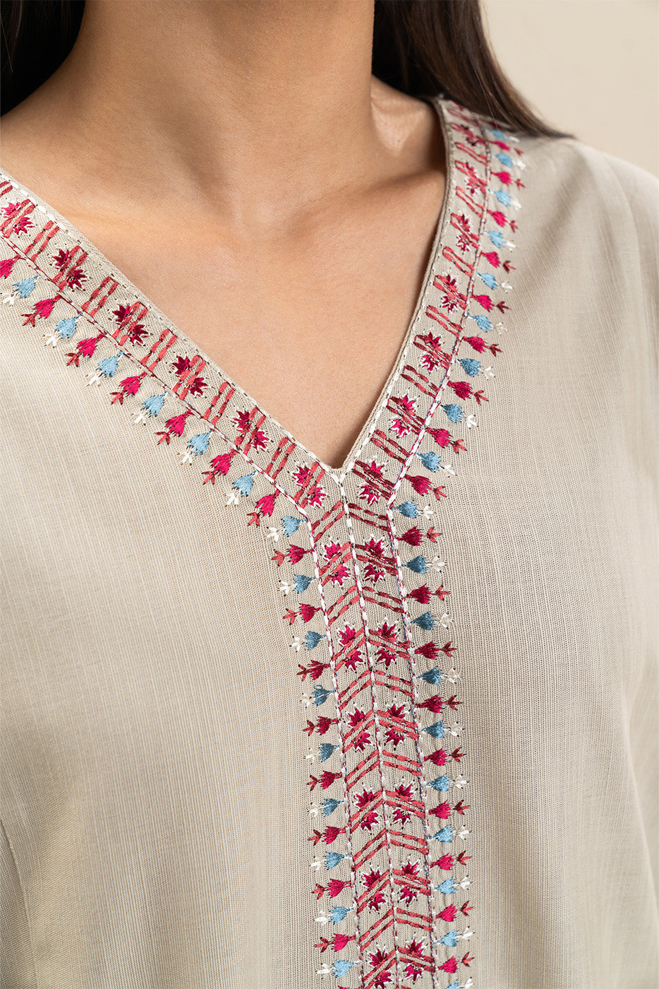 3 PIECE EMBROIDERED SLUB KHADDAR SUIT (PRET)