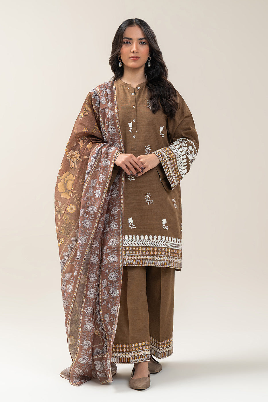 3 PIECE EMBROIDERED SLUB KHADDAR SUIT (PRET)