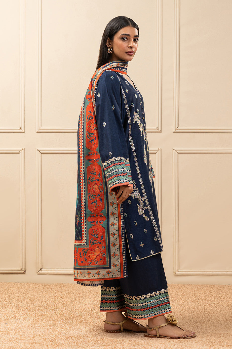 3 PIECE EMBROIDERED TWO TONE SUIT (PRET)