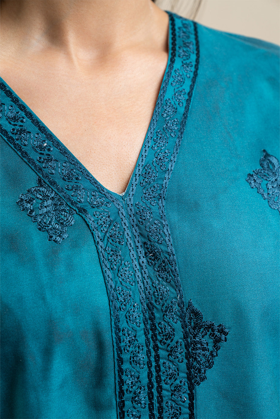 3 PIECE EMBROIDERED COTTON VISCOSE SUIT (HIGH CASUAL)