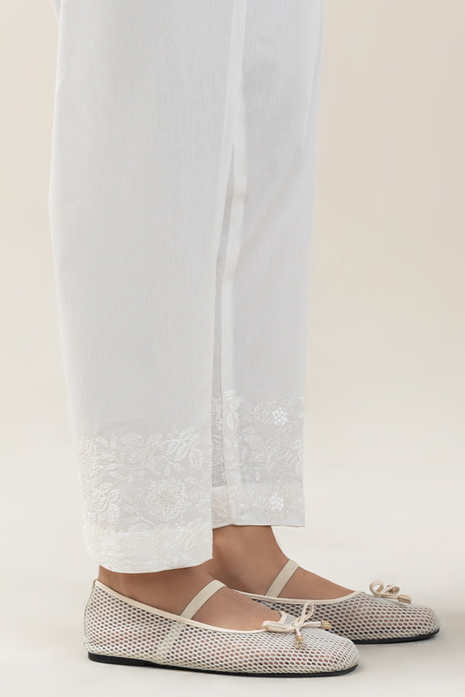 EMBROIDERED STRAIGHT PANTS