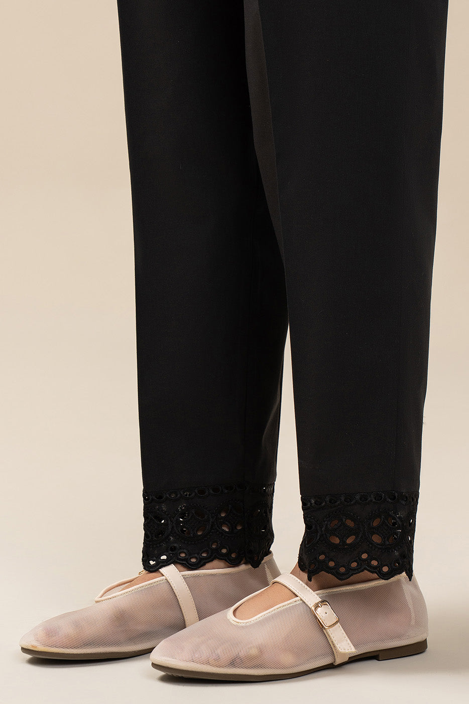 EMBROIDERED STRAIGHT PANTS