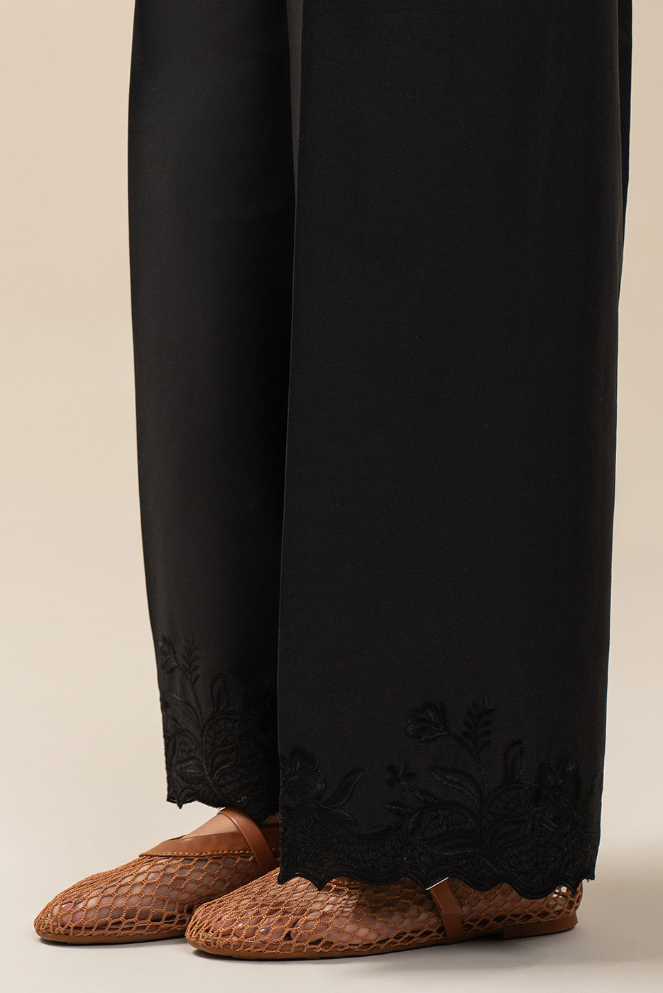 EMBROIDERED CULOTTE PANTS