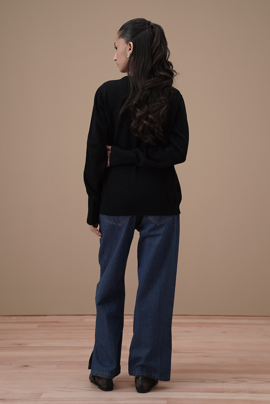 SLIM FIT CREW NECK CARDIGAN