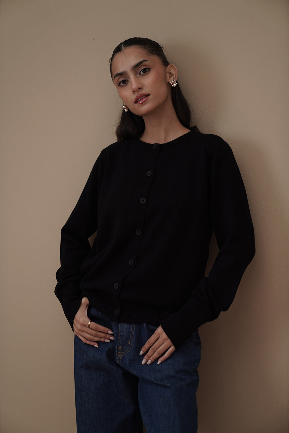 SLIM FIT CREW NECK CARDIGAN