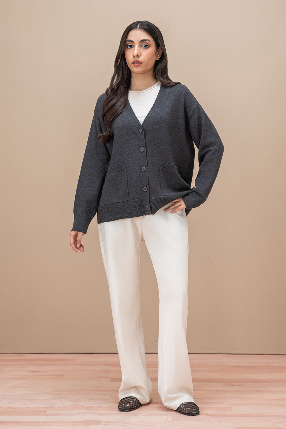 V-NECK LOOSE FIT CARDIGAN