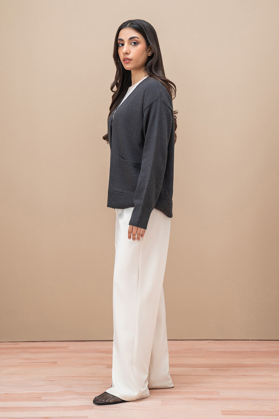 V-NECK LOOSE FIT CARDIGAN