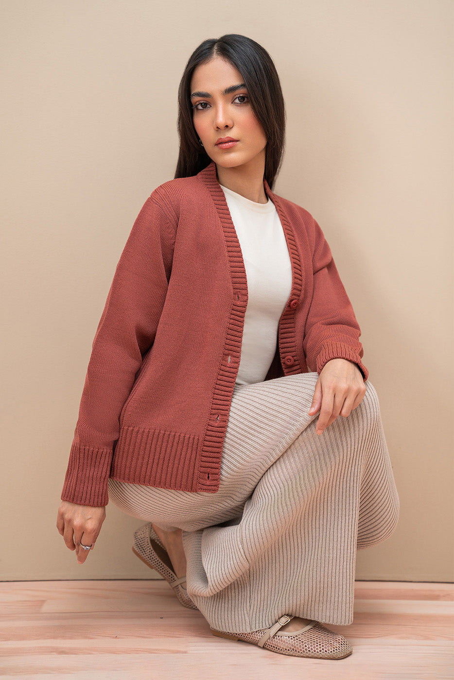 CROPPED V NECK CARDIGAN