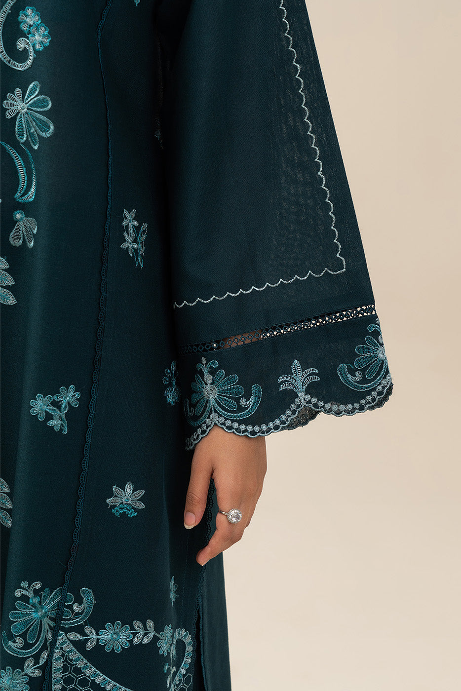 3 PIECE EMBROIDERED SLUB KHADDAR SUIT-OXFORD BLUE (UNSTITCHED)