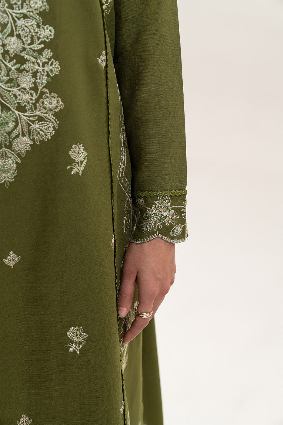 3 PIECE EMBROIDERED KHADDAR SUIT-VENOM FERN (UNSTITCHED)