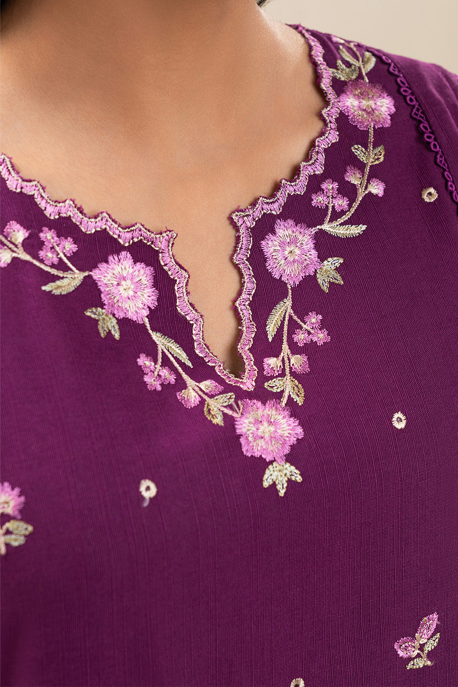 3 PIECE EMBROIDERED SLUB KHADDAR SUIT-TYRIAN PURPLE (UNSTITCHED)