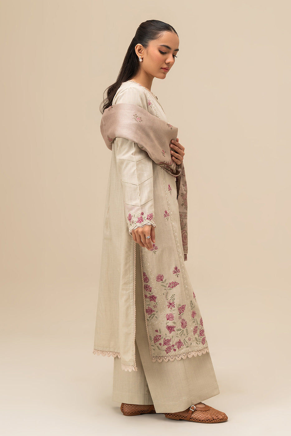 3 PIECE EMBROIDERED SLUB KHADDAR SUIT-BEIGE ALLURE (UNSTITCHED)