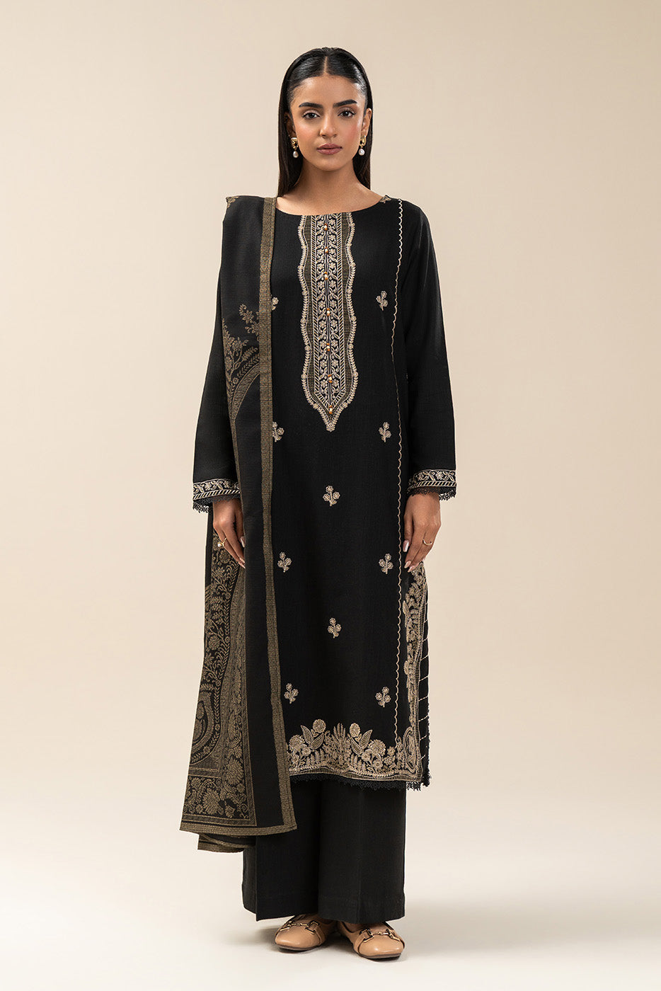 3 PIECE EMBROIDERED SLUB KHADDAR SUIT-GRAPHITE GLAM (UNSTITCHED)
