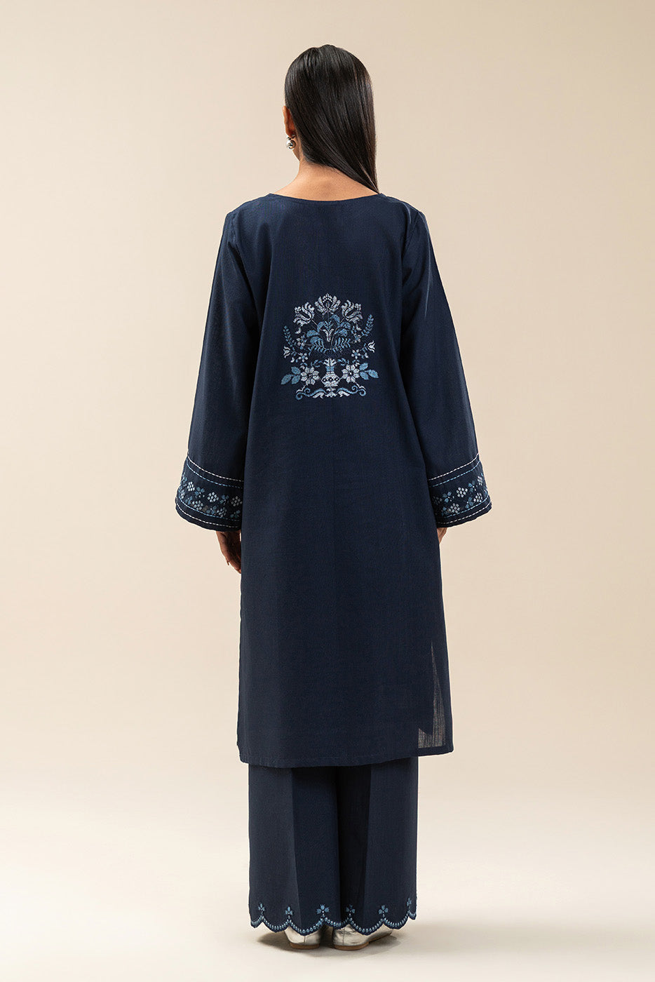 2 PIECE EMBROIDERED SLUB KHADDAR SUIT-MIDNIGHT BLUE (UNSTITCHED)