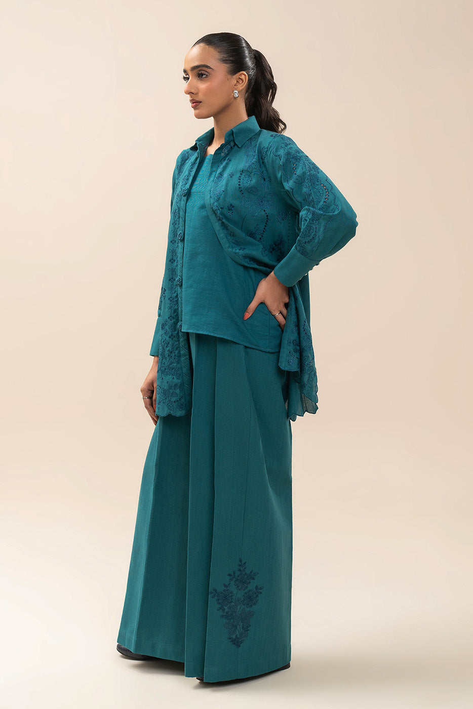 2 PIECE EMBROIDERED SLUB KHADDAR SUIT-TEAL HUES (UNSTITCHED)