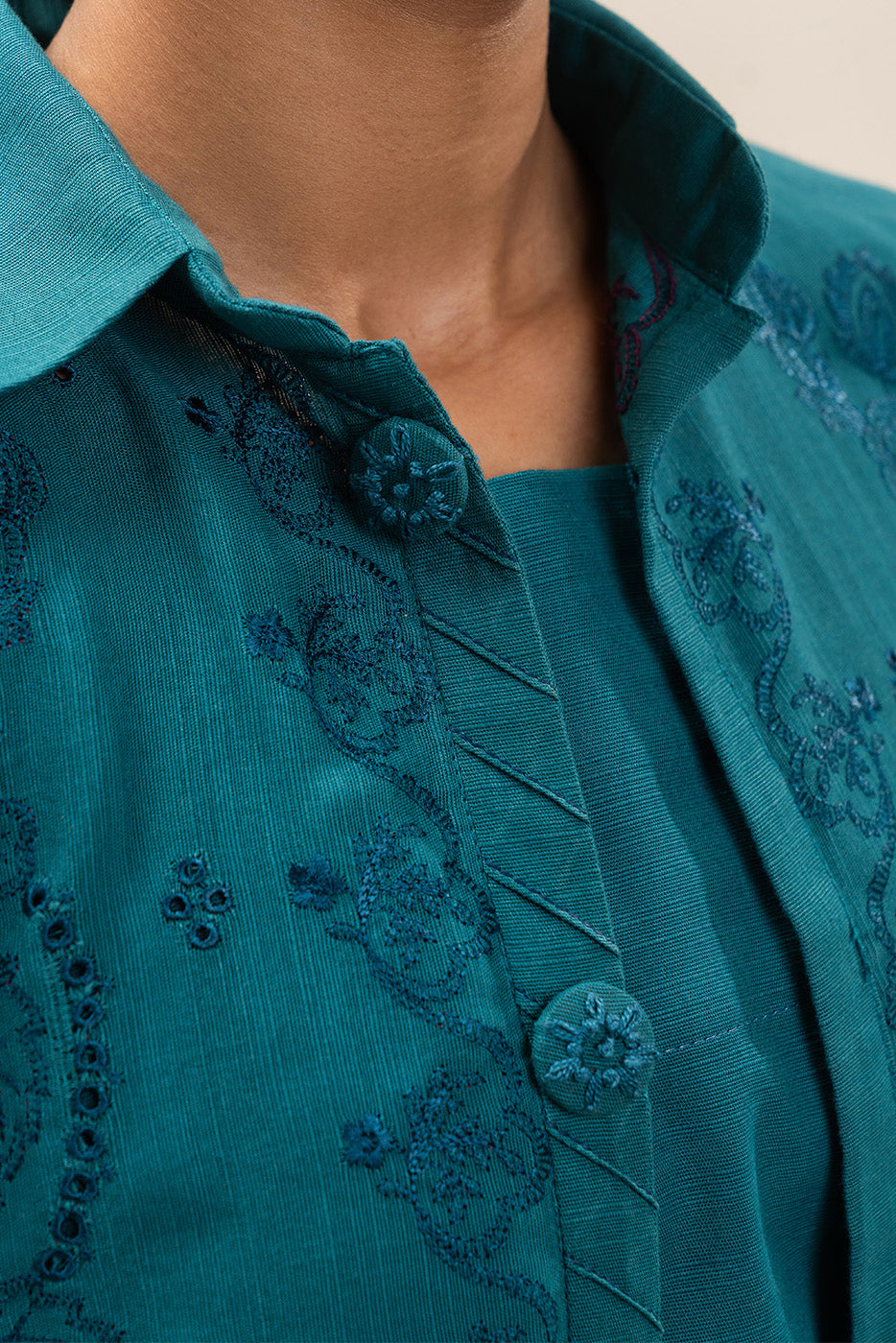 2 PIECE EMBROIDERED SLUB KHADDAR SUIT-TEAL HUES (UNSTITCHED)