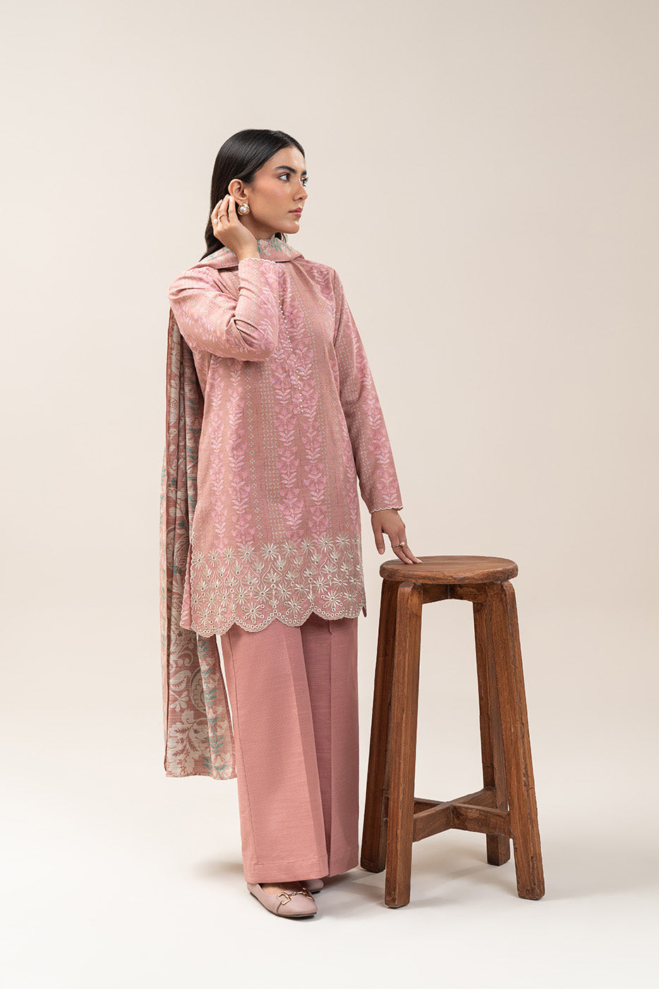 3 PIECE EMBROIDERED SLUB KHADDAR SUIT-DUTCH PINK (UNSTITCHED)