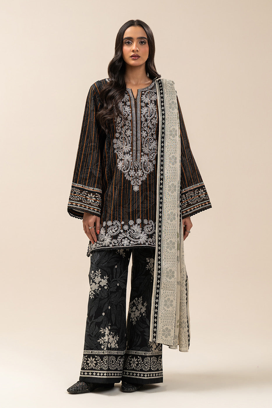 3 PIECE EMBROIDERED KHADDI JQ SUIT-RAVEN CHARM (UNSTITCHED)
