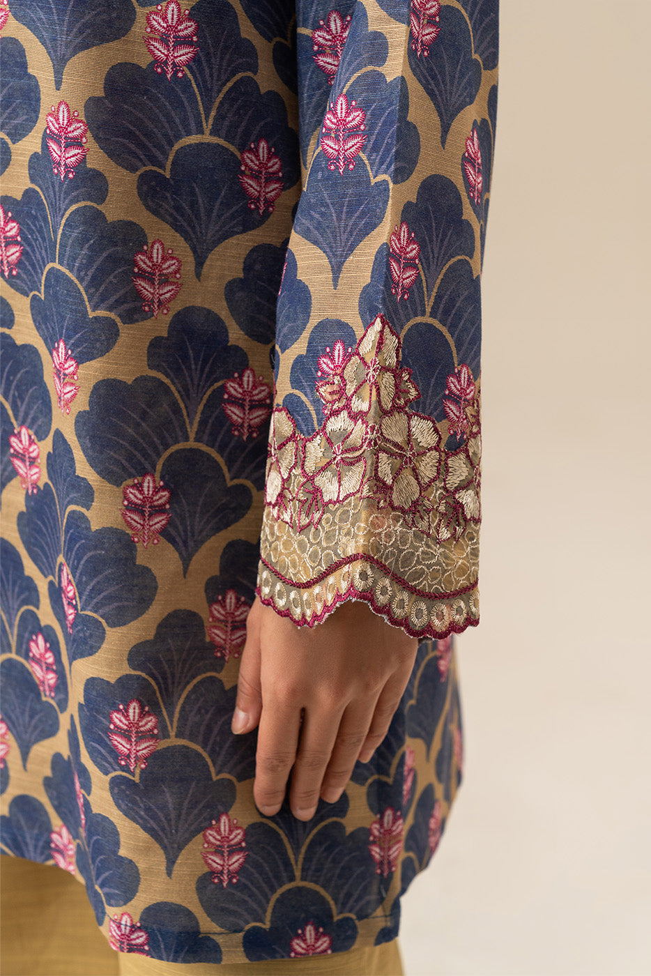 3 PIECE EMBROIDERED SLUB KHADDAR SUIT-COBALT BLOOM (UNSTITCHED)