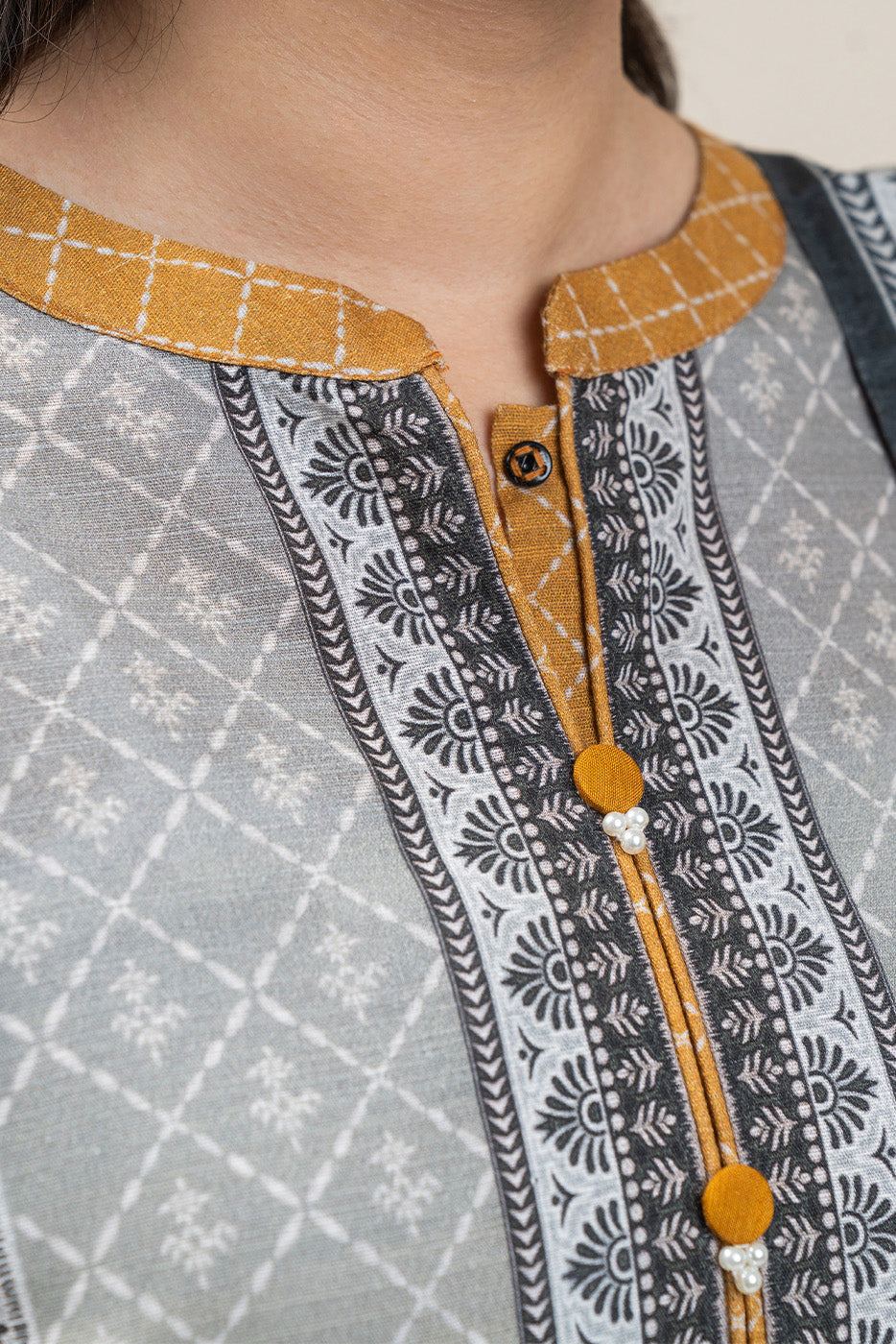 3 PIECE PRINTED SLUB KHADDAR SUIT-MEDALLION DEW SUIT