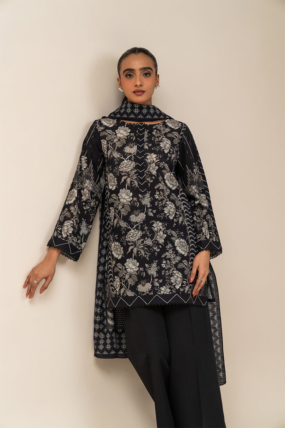 3 PIECE PRINTED SLUB KHADDAR SUIT-ASH GREY (UNSTITCHED)